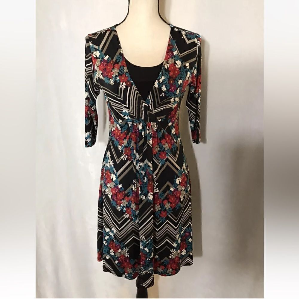 NWOT Purple Rain 3/4 Sleeve Black Chevron Floral Print V-Neck Dress